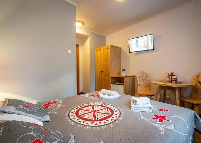 Cicha Woda Centrum בית אירוח *