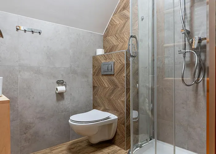 Cicha Woda Centrum זקופאנה